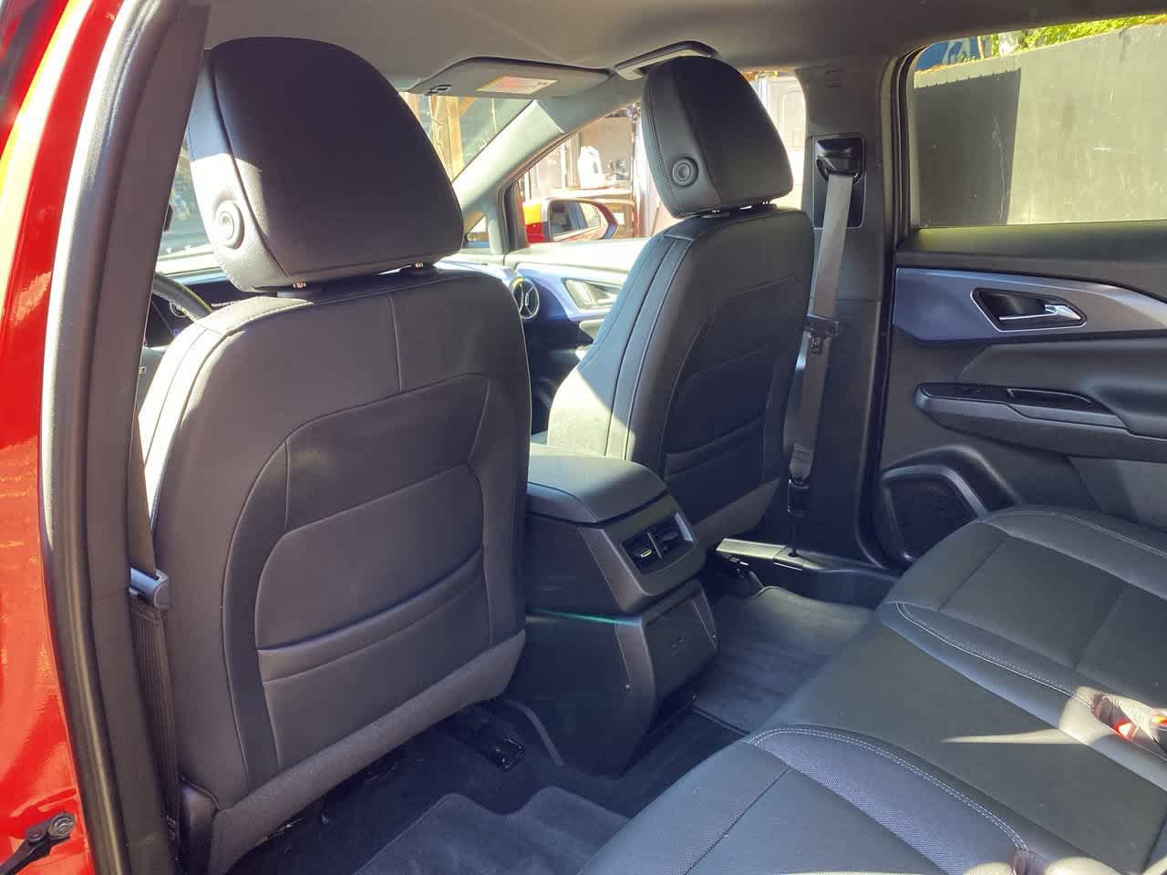 Used 2024 Chevrolet Equinox EV LT AWD/4WD image 15