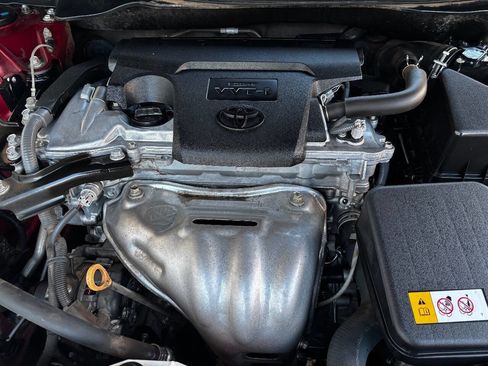 Used 2017 Toyota Camry SE image 33