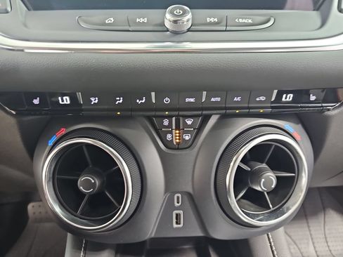 Certified 2024 Chevrolet Blazer LT w/ Convenience Package AWD/4WD image 29