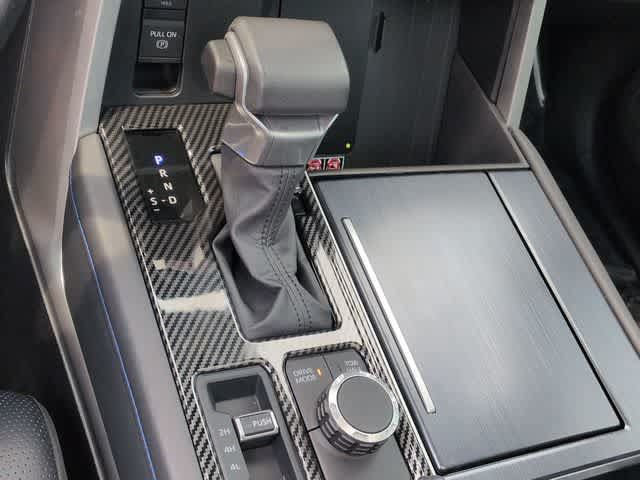 Used 2025 Toyota Tundra Platinum AWD/4WD image 35