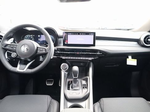 New 2025 Alfa Romeo Tonale w/ Premium Package image 11