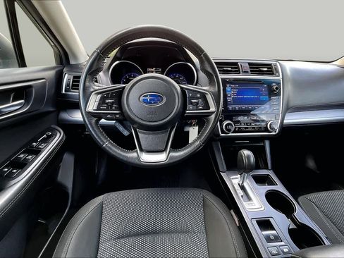 Used 2018 Subaru Outback 2.5i Premium AWD/4WD image 6