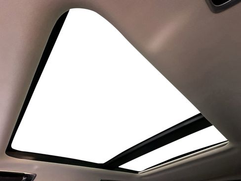 Used 2023 Land Rover Range Rover SE image 20