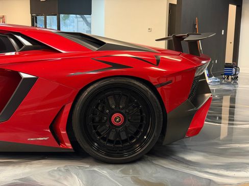 Used 2017 Lamborghini Aventador LP 750-4 Superveloce AWD/4WD image 7
