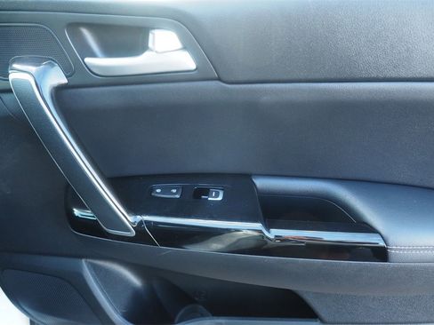 Used 2019 Kia Sportage EX image 24