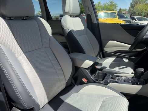 Used 2023 Subaru Forester Premium AWD/4WD image 10