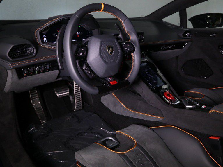 Used 2024 Lamborghini Huracan Sterrato AWD/4WD image 12