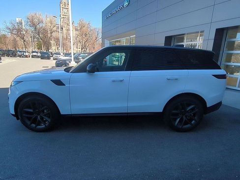 Used 2026 Land Rover Range Rover Sport SE AWD/4WD image 11