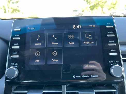 Used 2019 Toyota Avalon XSE FWD image 25