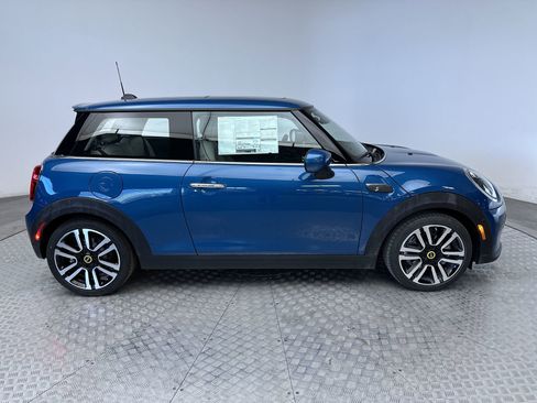 Used 2024 MINI Cooper SE FWD image 10