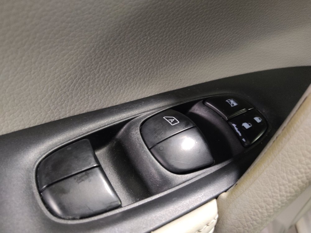Used 2019 Nissan Rogue Sport SV FWD image 27