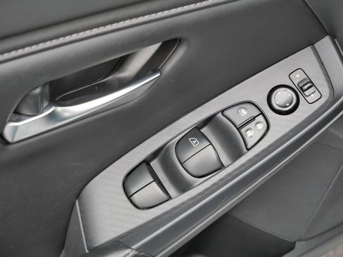 Used 2023 Nissan Sentra SV image 19