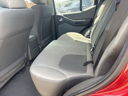 Used 2015 Nissan Xterra X image 31