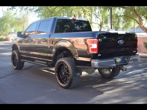 Used 2018 Ford F150 XLT AWD/4WD image 7