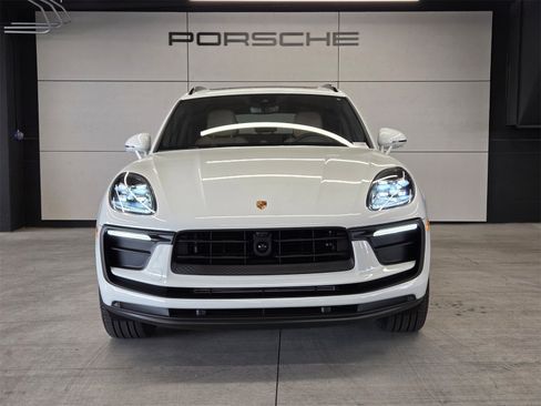 Used 2026 Porsche Macan image 29