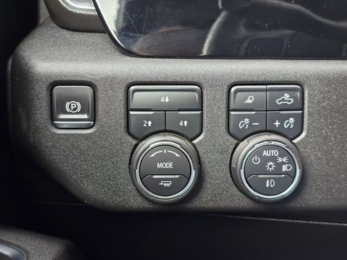 Certified 2025 Chevrolet Silverado 2500 LT w/ Safety Package AWD/4WD image 37