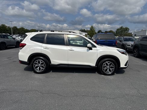 Certified 2023 Subaru Forester Premium AWD/4WD image 31