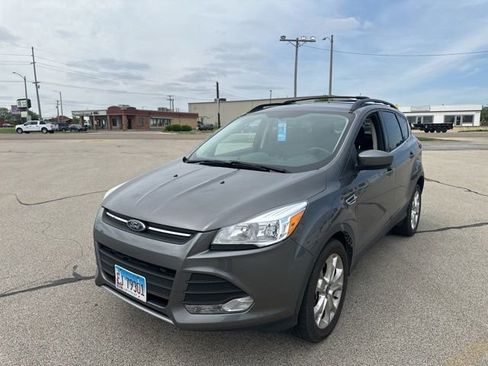 Used 2013 Ford Escape SE FWD image 2