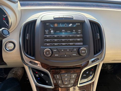Used 2016 Buick LaCrosse Leather FWD image 19