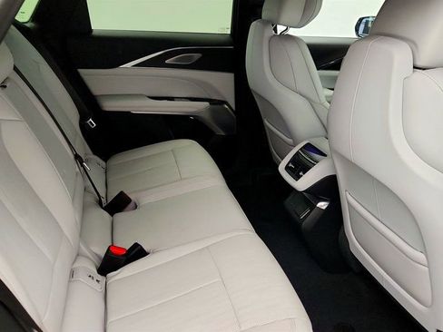 Used 2024 Cadillac Lyriq Luxury image 24