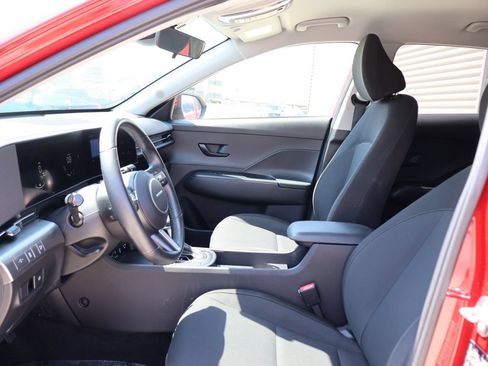 Used 2025 Hyundai Kona SEL FWD image 21