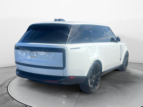 Certified 2024 Land Rover Range Rover SE image 7