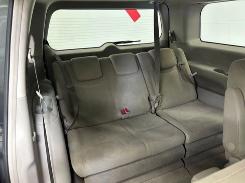 Used 2016 Nissan Quest SV FWD image 13