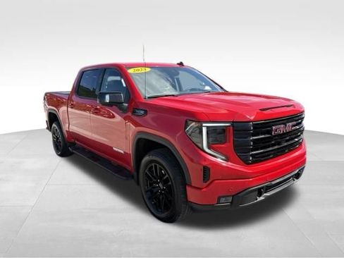 Used 2025 GMC Sierra 1500 Elevation w/ Elevation Premium Package AWD/4WD image 8