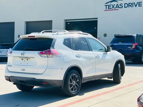 Used 2016 Nissan Rogue S w/ Appearance Package FWD image 10