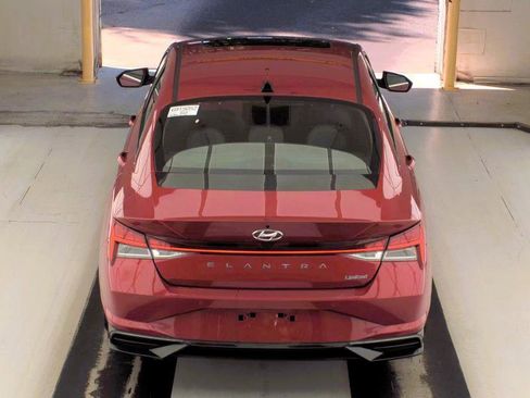 Used 2023 Hyundai Elantra Limited FWD image 3