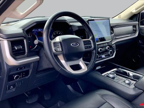 Used 2024 Ford Expedition XLT AWD/4WD image 16
