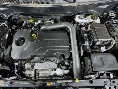 Used 2023 Chevrolet Equinox LS w/ LS Convenience Package image 37