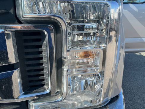 Used 2018 Ford F250 XLT w/ XLT Premium Package AWD/4WD image 10