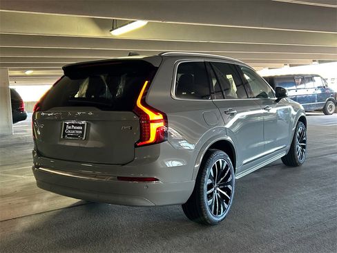 New 2026 Volvo XC90 B5 Core w/ Protection Package Premier image 2