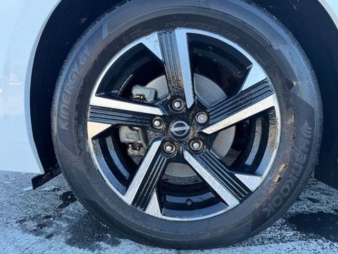 Used 2024 Nissan Sentra SV w/ All-Weather Package image 22