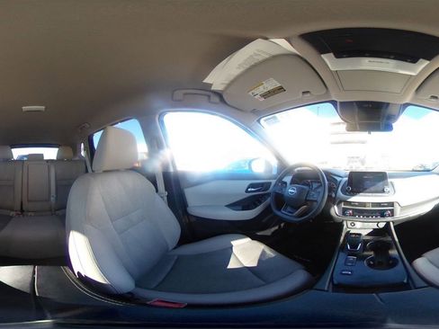 Used 2025 Nissan Rogue SV image 42