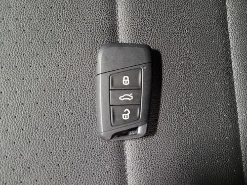 Used 2021 Volkswagen Jetta S image 32