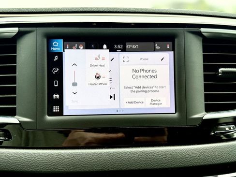 Used 2022 Chrysler Voyager LX FWD image 23