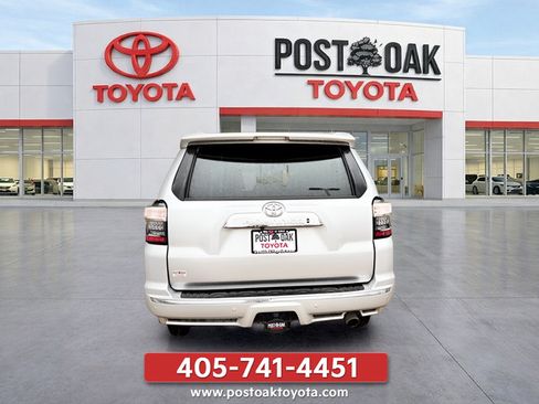 Used 2024 Toyota 4Runner Limited AWD/4WD image 4