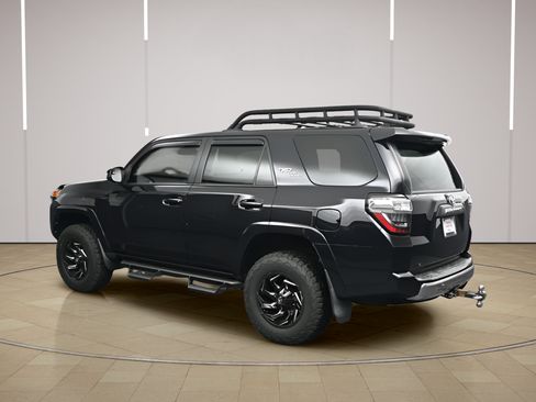 Used 2020 Toyota 4Runner TRD Off-Road AWD/4WD image 5