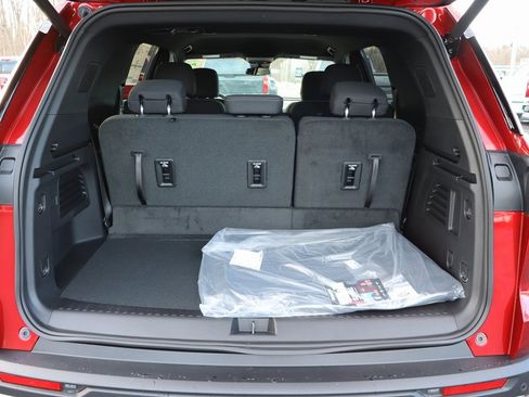 New 2026 Chevrolet Traverse LT w/ LPO, Floor Liner Package image 22