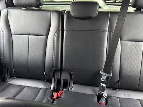 Used 2021 Ford Expedition XLT image 28