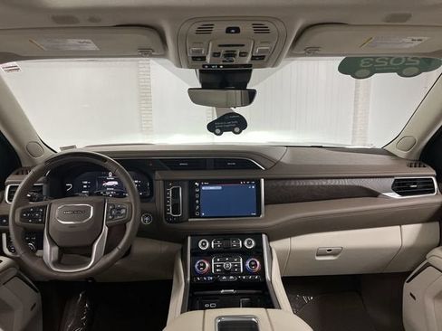 Certified 2023 GMC Yukon XL Denali w/ Denali Reserve Package AWD/4WD image 21