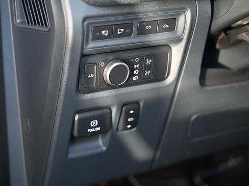 Used 2022 Ford F150 Lightning Lariat image 14