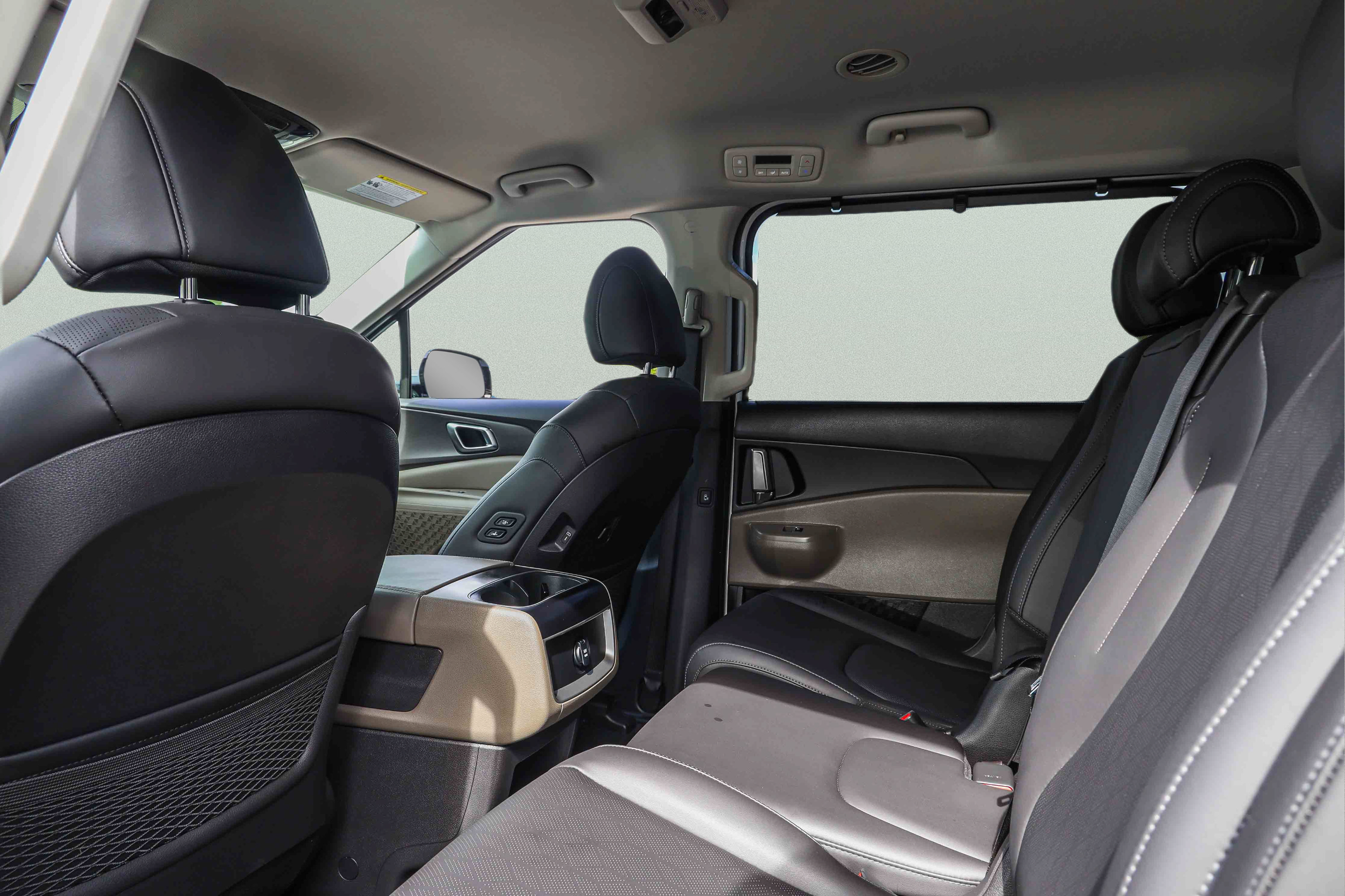 Used 2026 Kia Carnival EX FWD image 23
