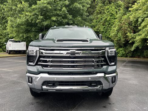 New 2026 Chevrolet Silverado 2500 LTZ w/ LTZ Premium Package AWD/4WD image 3