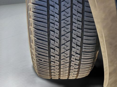 Used 2024 Lexus RZ 300e Premium w/ Accessory Package (Z1) image 38