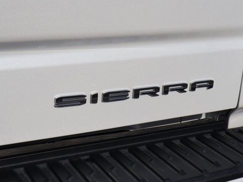 Used 2024 GMC Sierra 1500 Denali Ultimate image 9