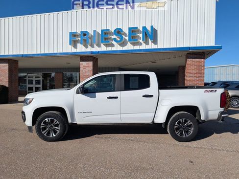Used 2021 Chevrolet Colorado Z71 image 2