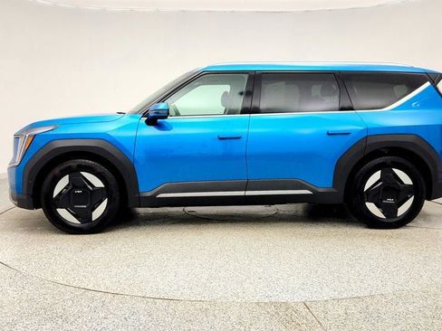 Used 2026 Kia EV9 Wind image 8